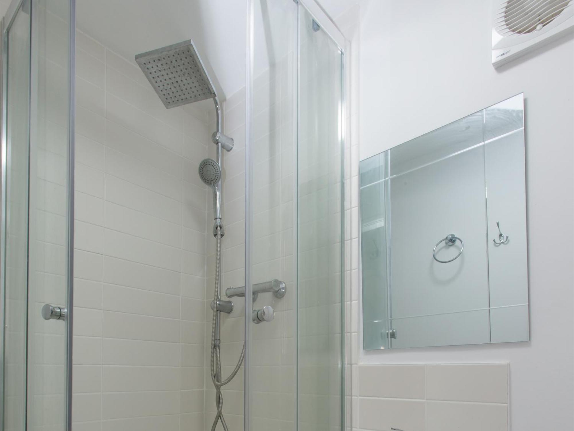 Townhouse @ West Avenue Crewe Bed & Breakfast ห้อง รูปภาพ