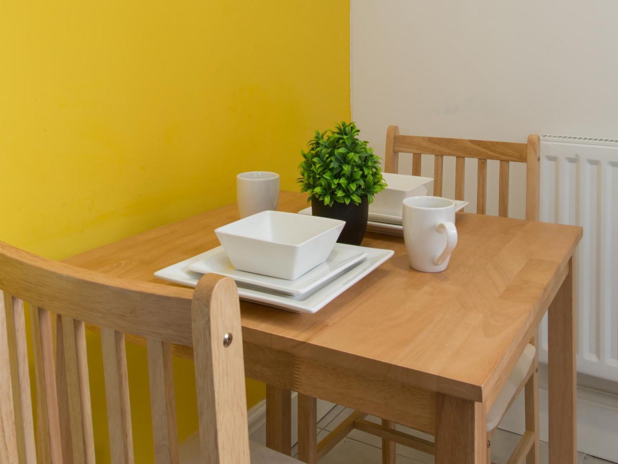 Townhouse @ West Avenue Crewe Bed & Breakfast ห้อง รูปภาพ