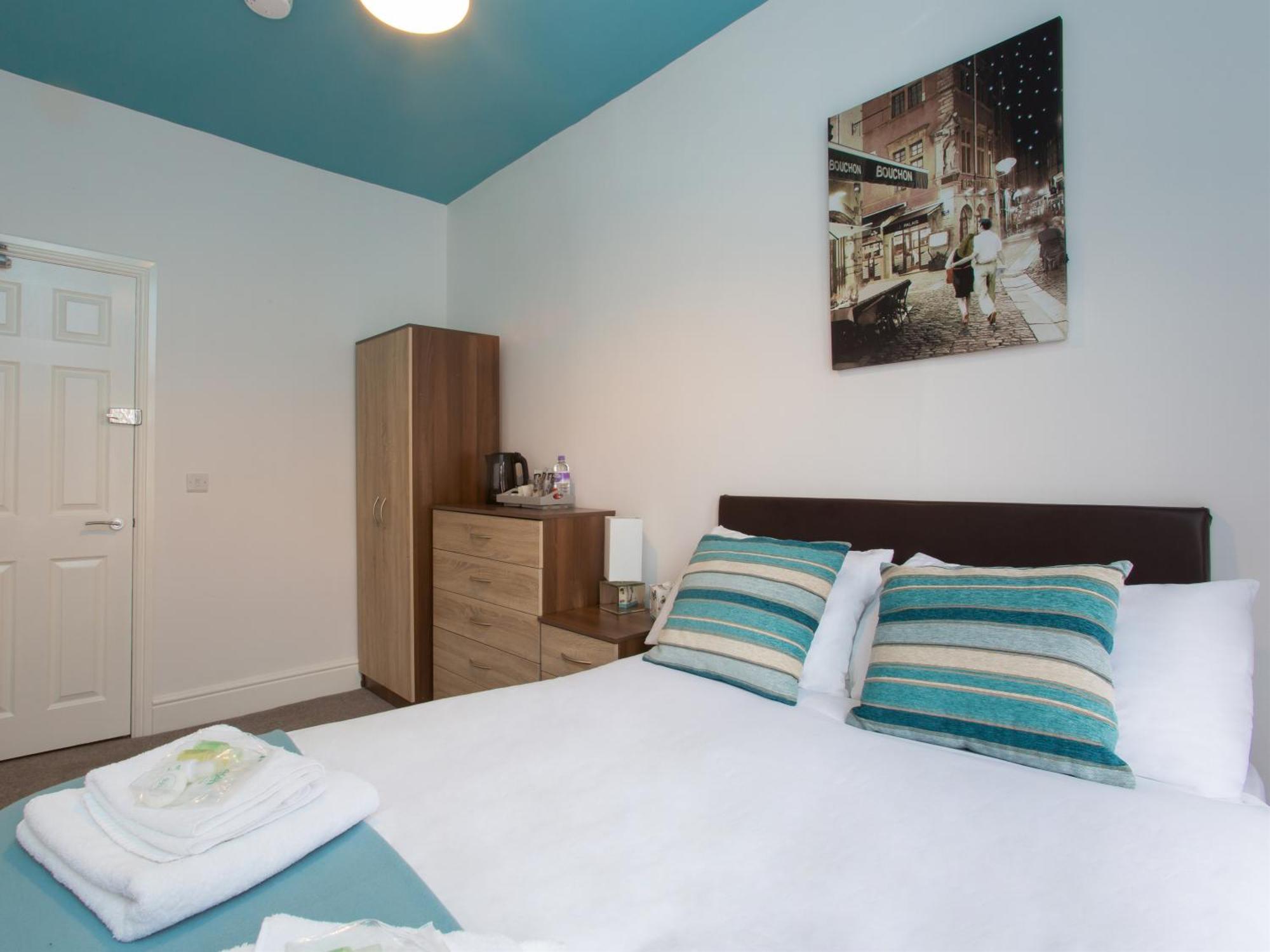 Townhouse @ West Avenue Crewe Bed & Breakfast ห้อง รูปภาพ